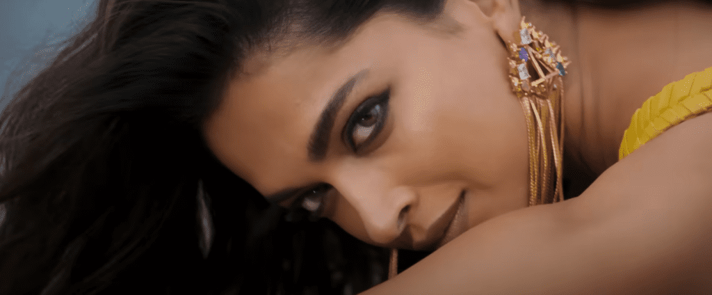 Besharam Rang Chords